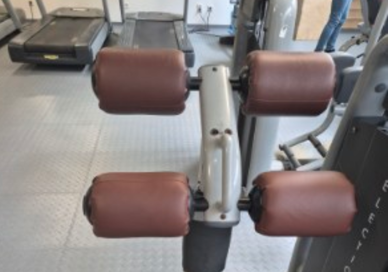 sprzęt na&nbsp;siłowni